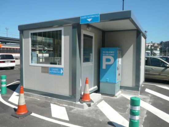 Caseta para control de accesos de Parking - Estacin de tren de Vigo
