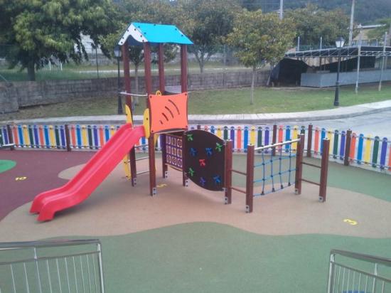 Parque infantil (Santa Mara de Tebra - Tomio)