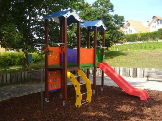 Parque infantil (Oleiros)