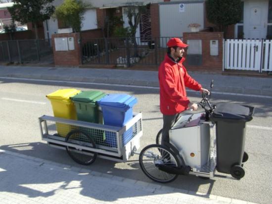 Triciclo elctrico Smartworker SWS con remolque y soporte para contenedores