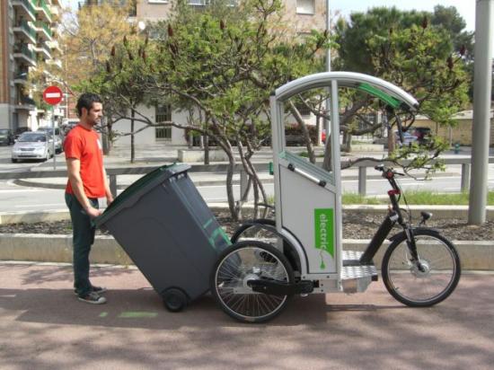 Triciclo elctrico Smartworker SWF con soporte para contenedor