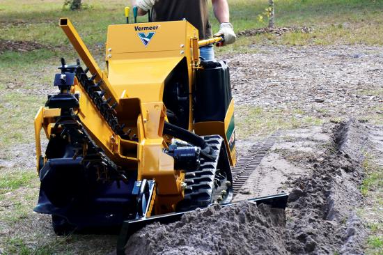 Zanjadora peatonal VERMEER RTX250