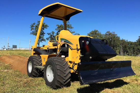 Tractor multiaccesorio VERMEER RTX550